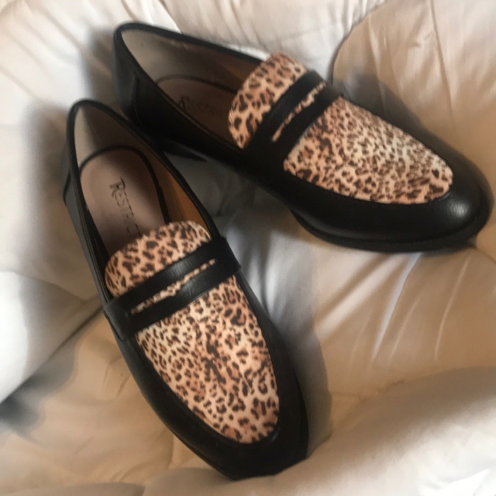 Restricted leopard loafers
